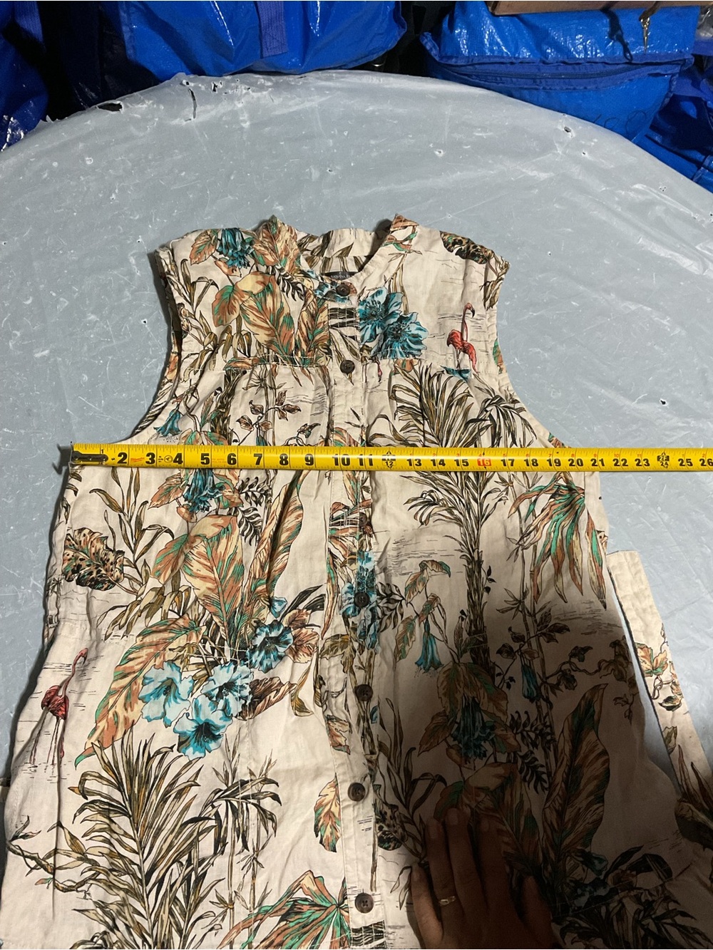 Sleeveless Cream Floral Button-Front Sundress - Picture 10 of 11